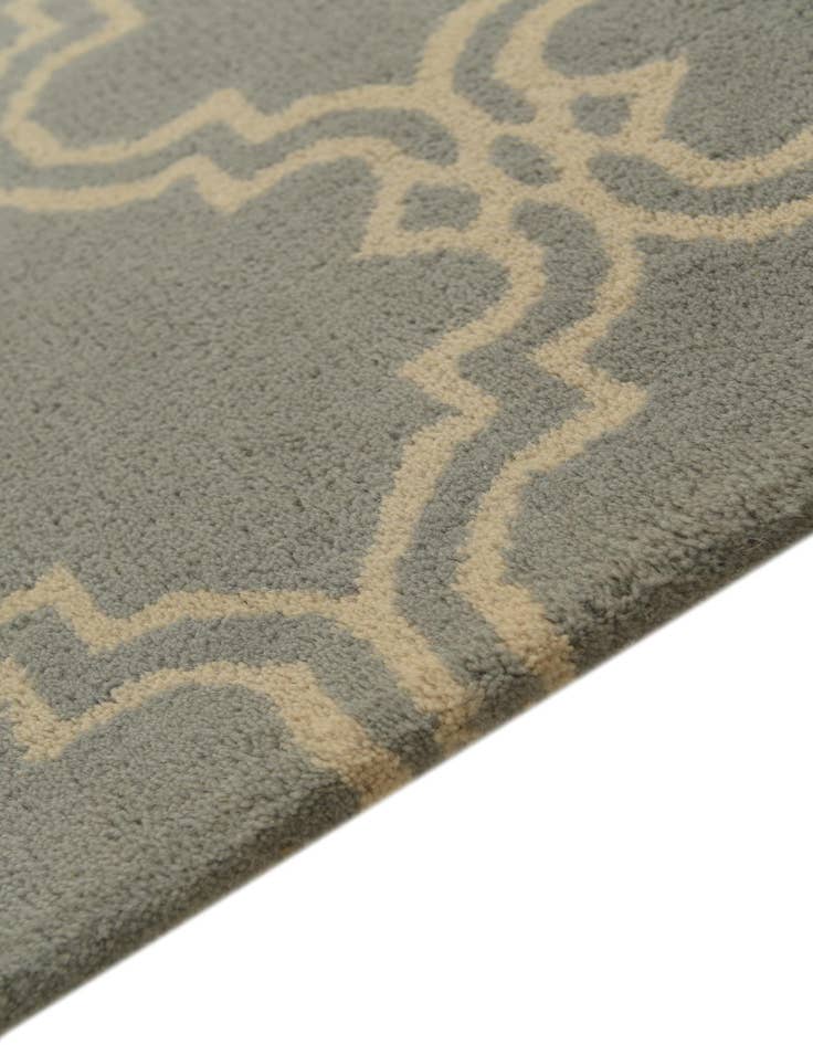 Detail image of  5' x 8' Luna Wool Rug