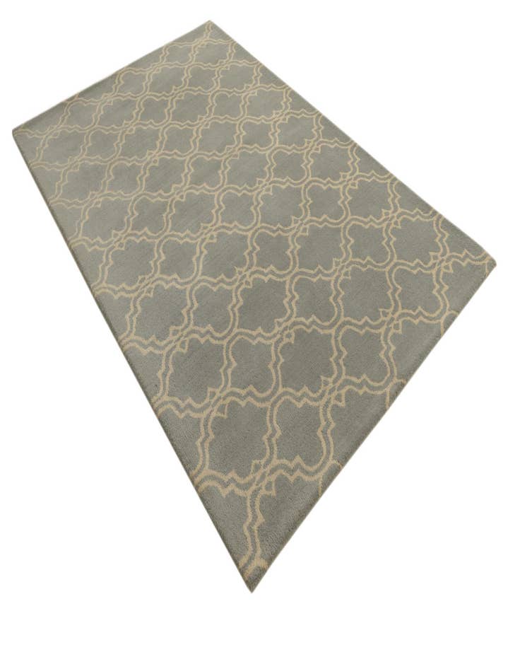 Detail image of  5' x 8' Luna Wool Rug