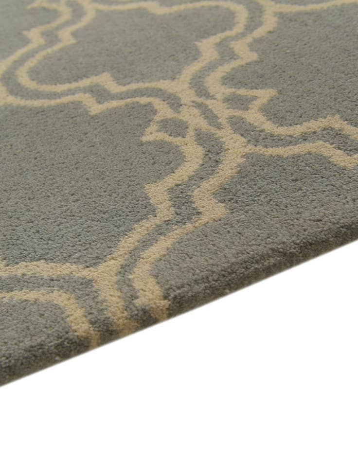 Detail image of  5' x 8' Luna Wool Rug