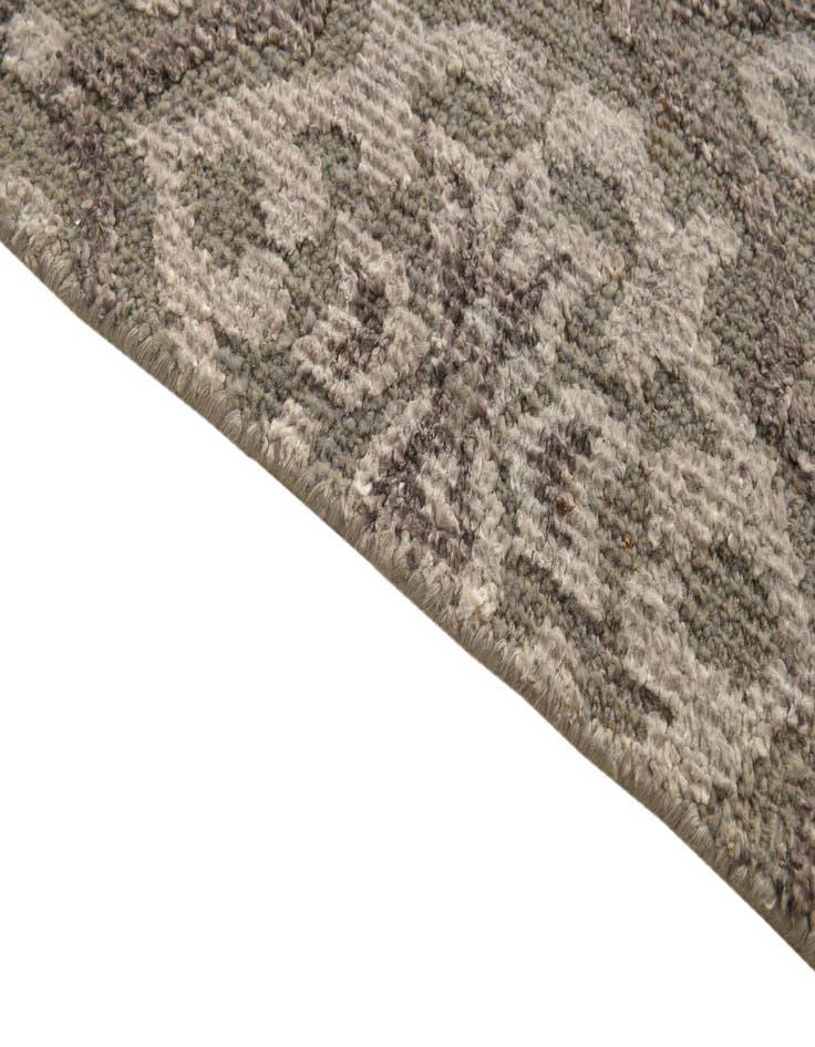 Detail image of  7' 10 x 9' 9  Hand Knotted Luna Rug