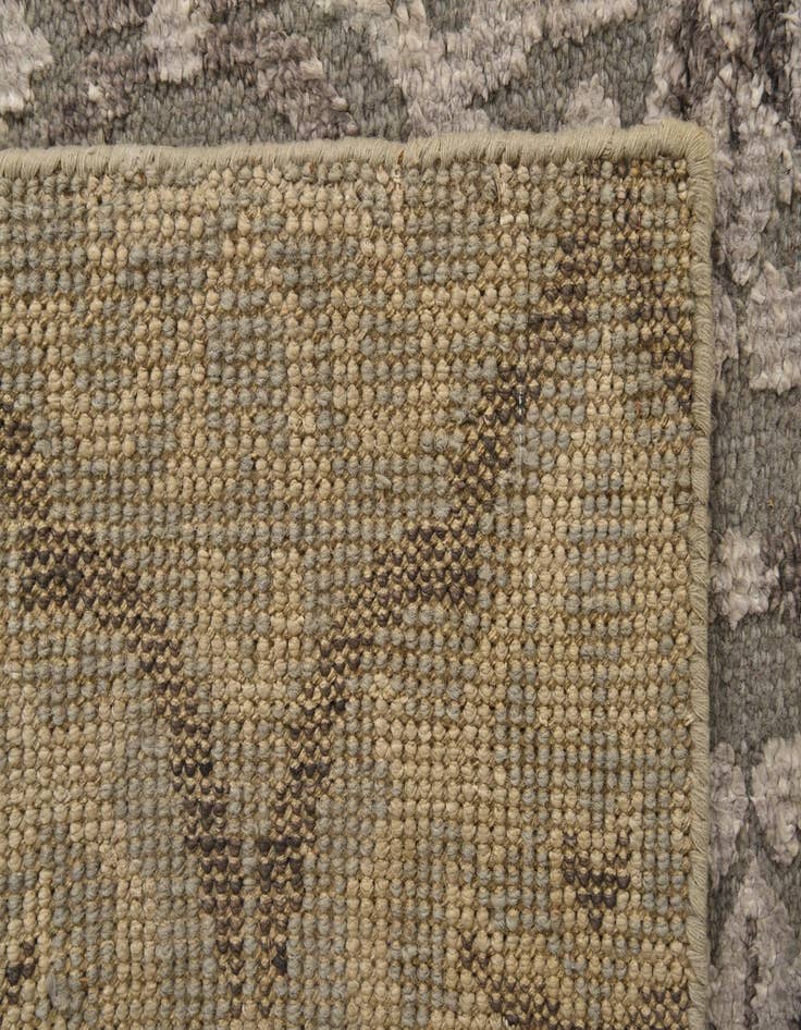 Detail image of  7' 10 x 9' 9  Hand Knotted Luna Rug