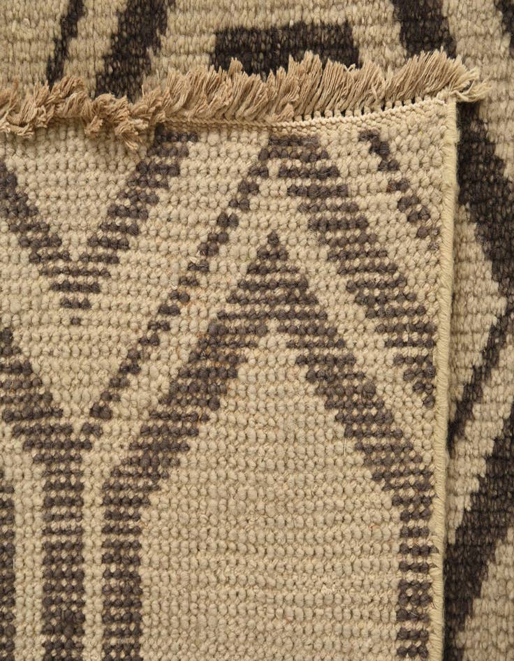 Detail image of  9' 1 x 11' 10  Hand Knotted Luna Wool Rug