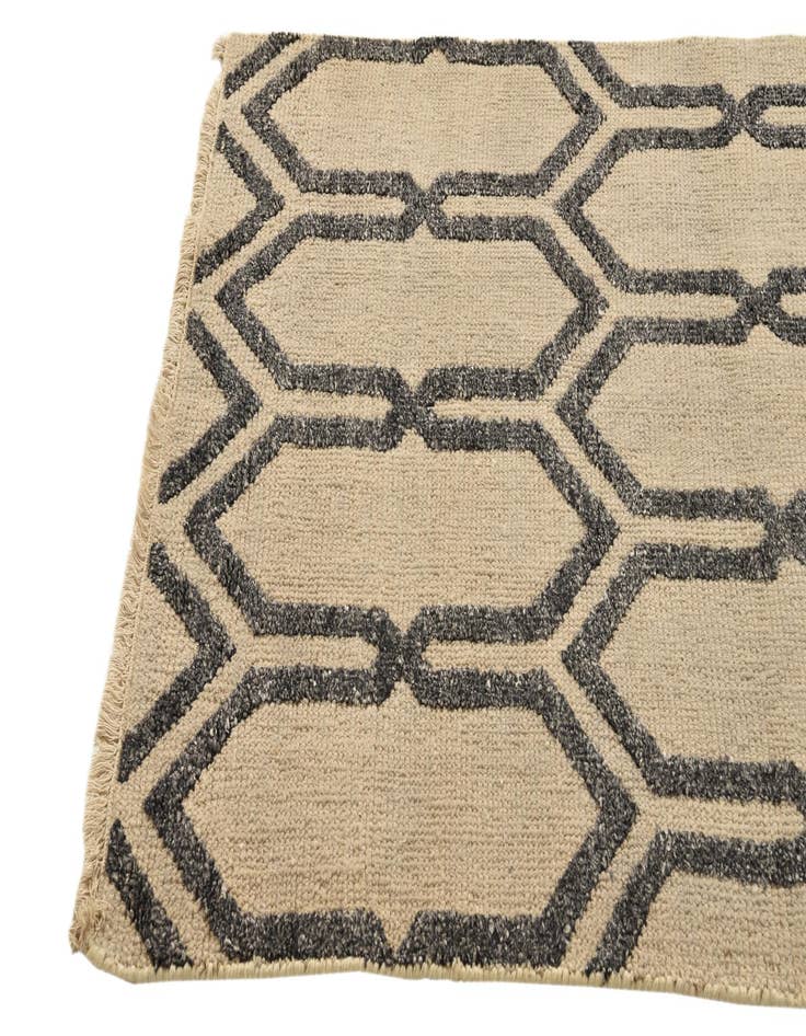 Detail image of  3' 8 x 5' 9  Hand Knotted Luna Rug