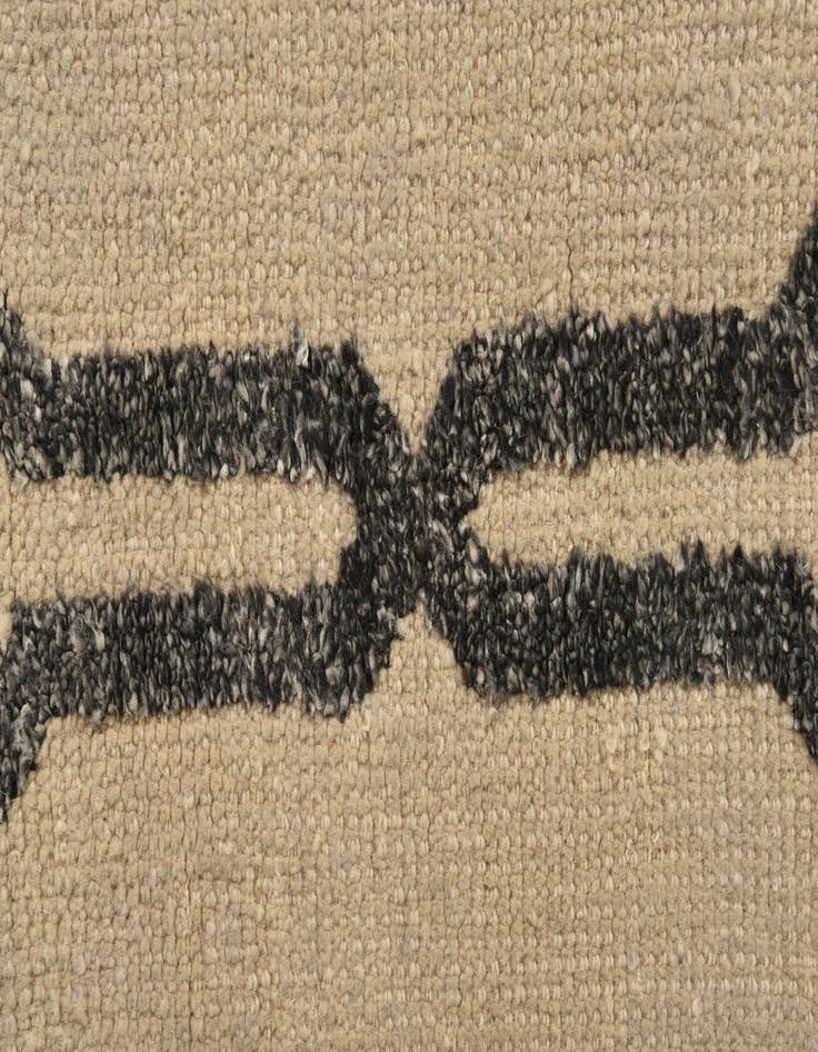 Detail image of  3' 8 x 5' 9  Hand Knotted Luna Rug