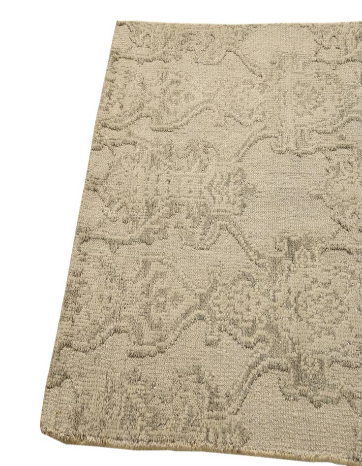 Detail image of  4' x 6'  Hand Knotted Luna Rug