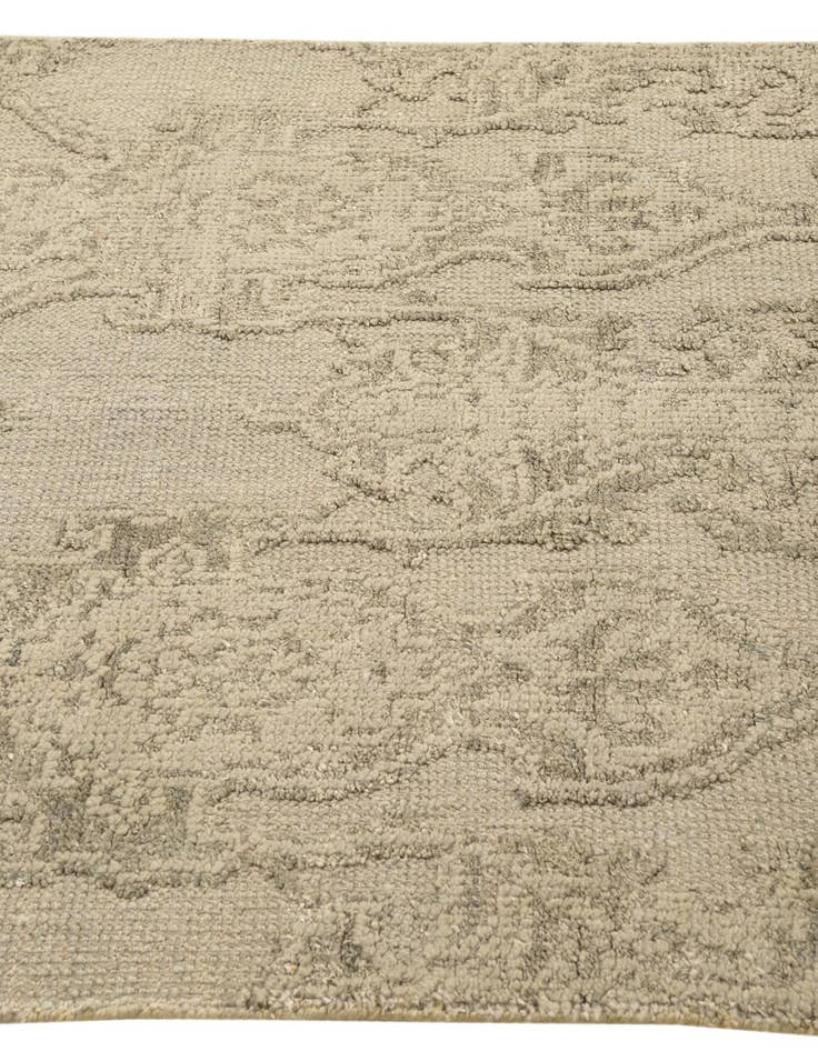 Detail image of  4' x 6'  Hand Knotted Luna Rug
