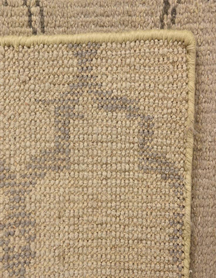 Detail image of  4' 10 x 6' 10  Hand Knotted Luna Wool Rug