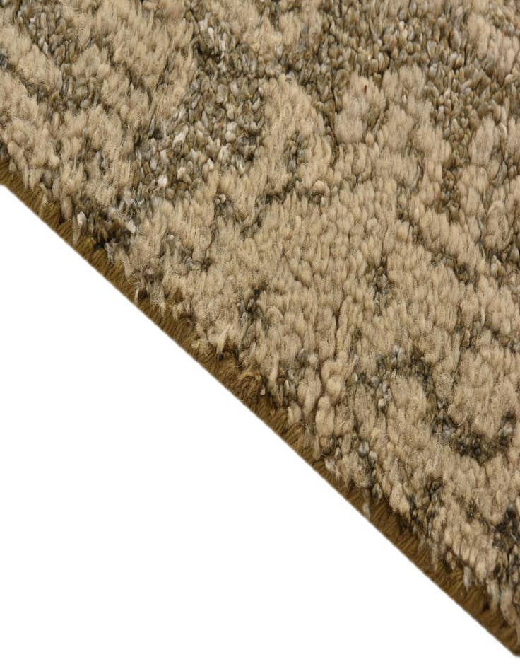 Detail image of  5' 10 x 8' 7  Hand Knotted Luna Rug