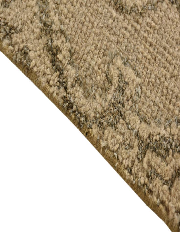 Detail image of  6' x 8' 7  Hand Knotted Luna Rug