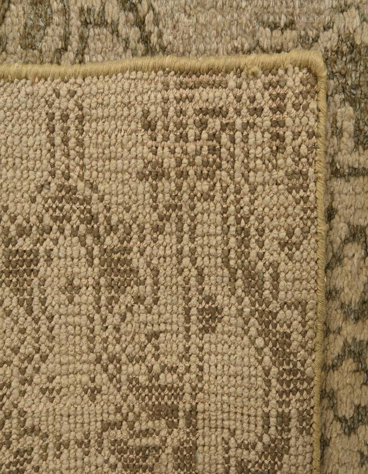 Detail image of  6' x 8' 7  Hand Knotted Luna Rug