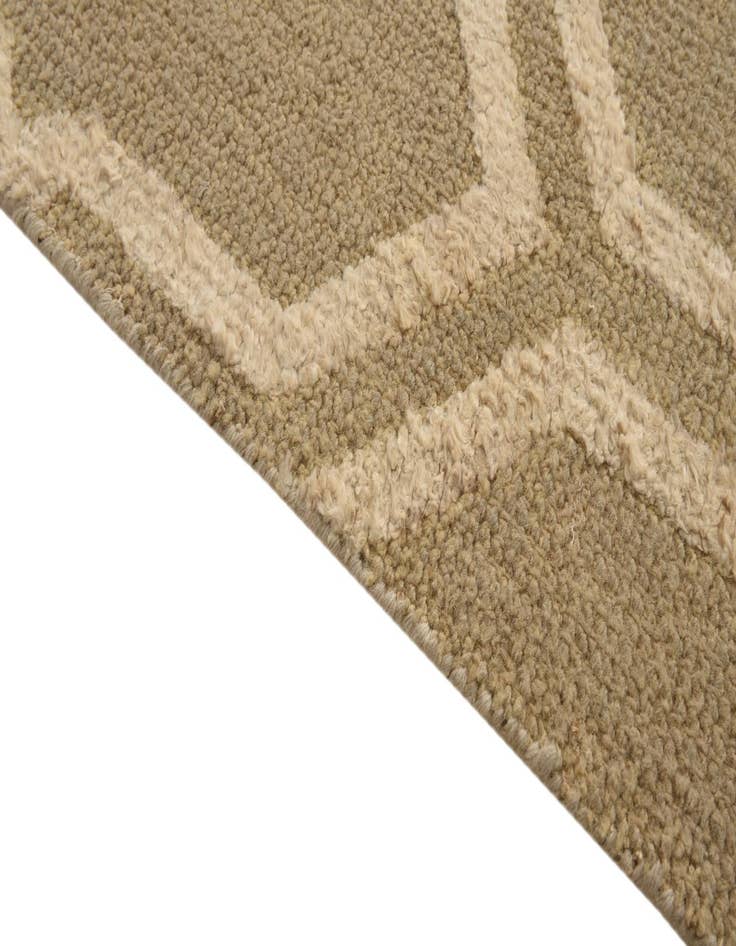 Detail image of  8' x 10'  Hand Knotted Luna Rug