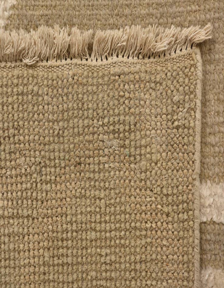 Detail image of  8' x 10'  Hand Knotted Luna Rug