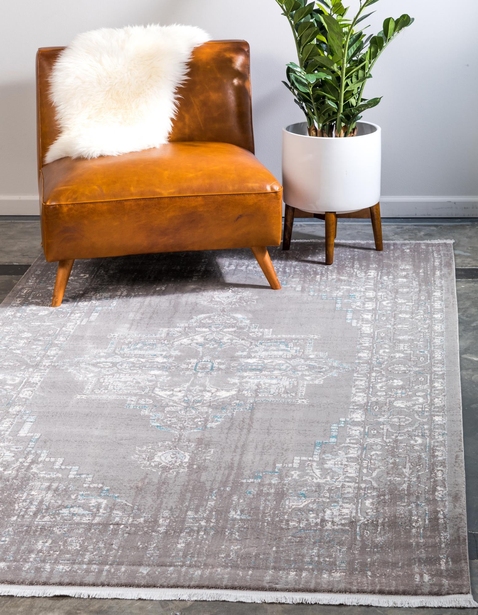 Light Gray 8' x 11' 4 Modern Classical Rug | Rugs.com