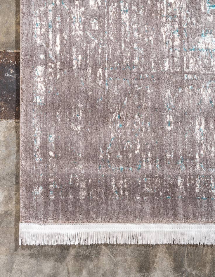 Detail image of  5' x 8' Modern Classical Rug