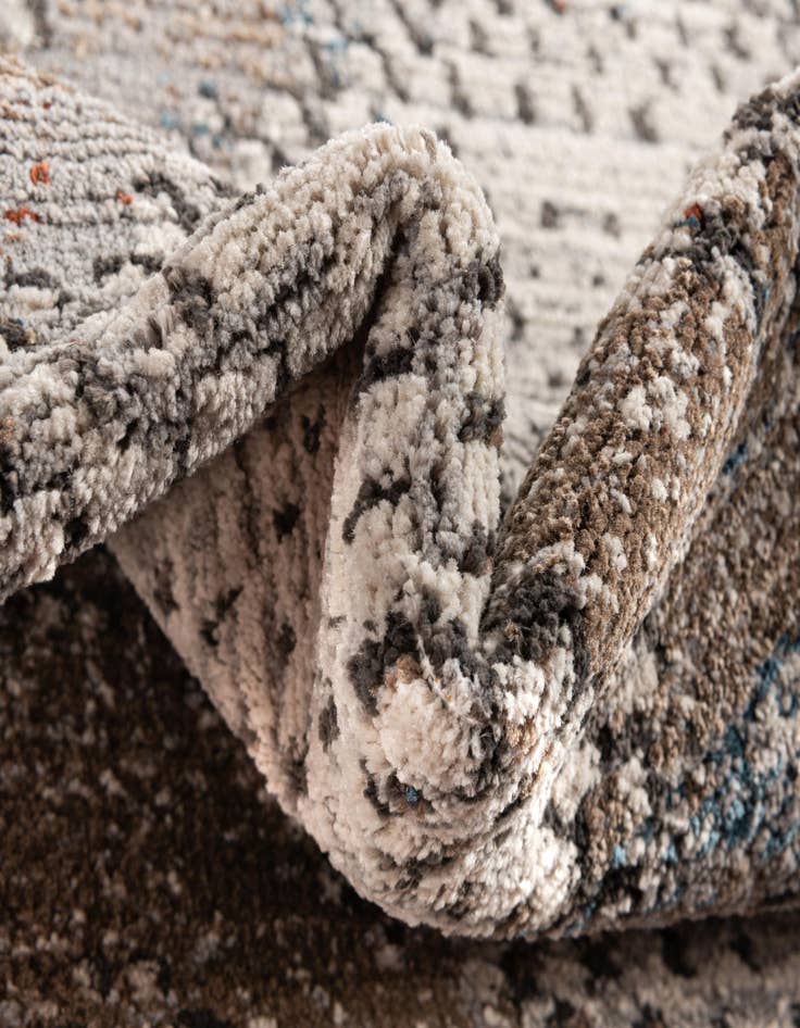 Detail image of  5' 3 x 7' 7 Modern Classical Rug