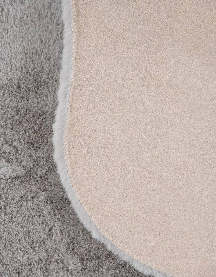 Detail image of 3' x 5' Natural Sheepskin Rug