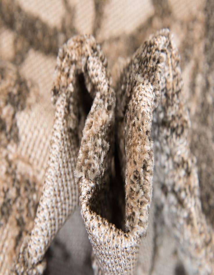 Detail image of 4' x 6' Washable Botanical Indoor / Outdoor Rug