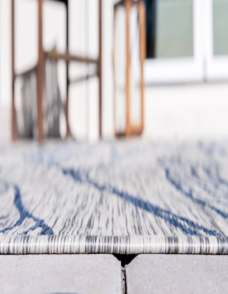 Detail image of  5' 3 x 8'  Washable Botanical Indoor / Outdoor Rug