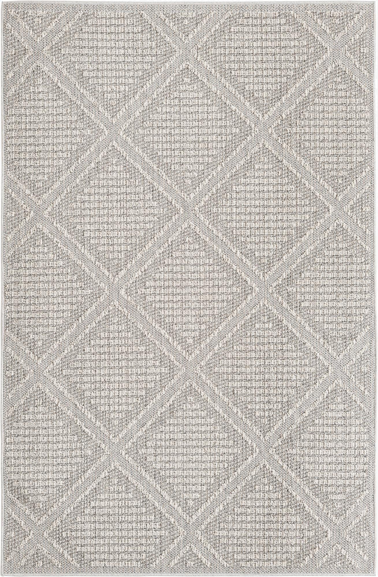  5' 3 x 8'  Washable Lattice Indoor / Outdoor Rug