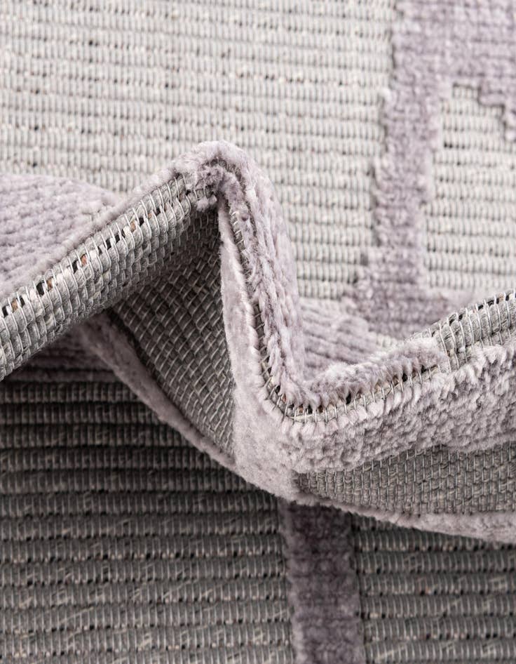 Detail image of  5' x 7' 7  Washable  Indoor / Outdoor Rug