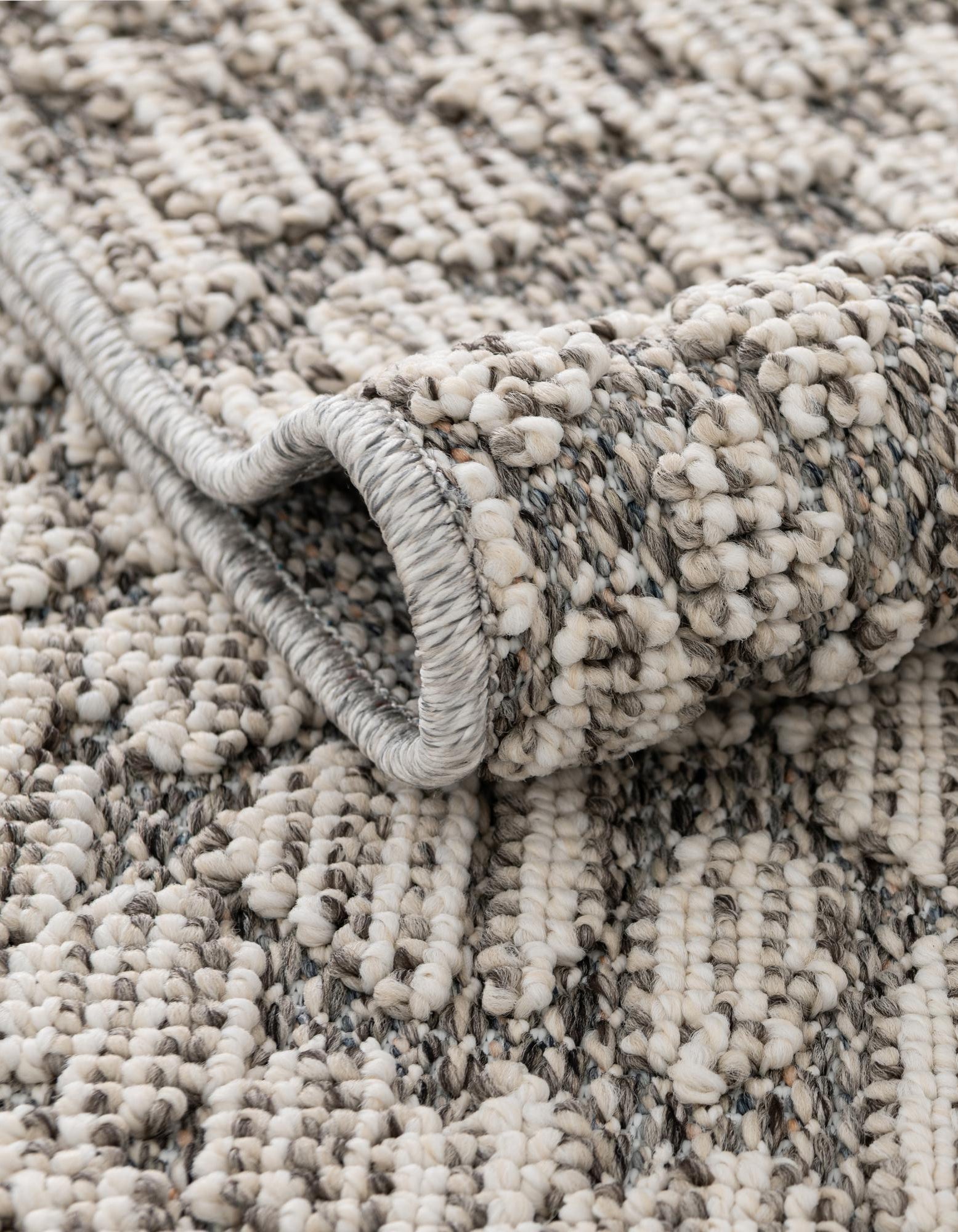 Light Gray 2' x 3' 1 Safari Indoor / Outdoor Rug | Rugs.com