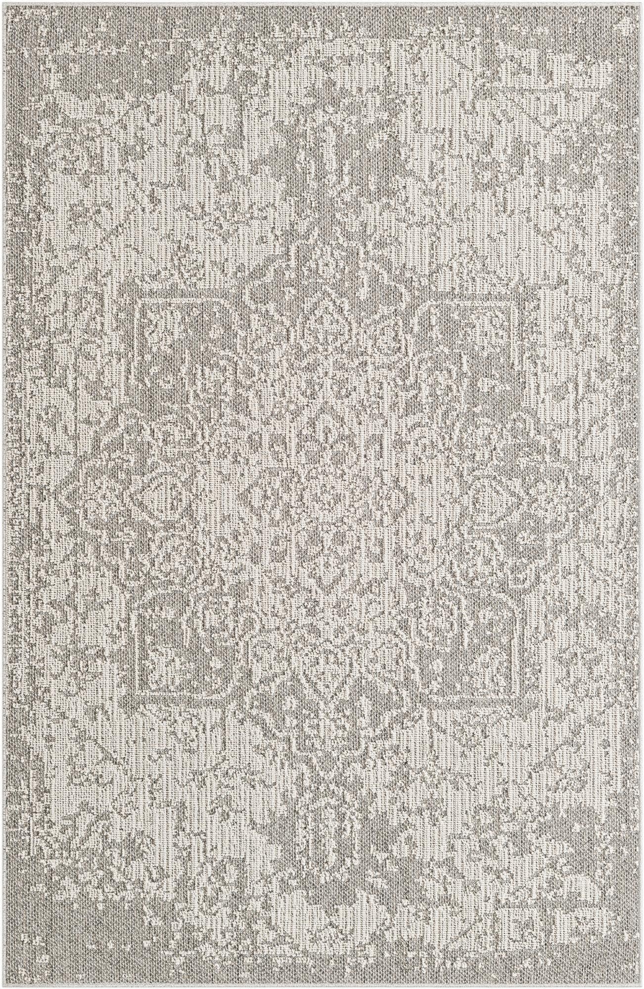  5' 3 x 8'  Washable Traditional Indoor / Outdoor Rug