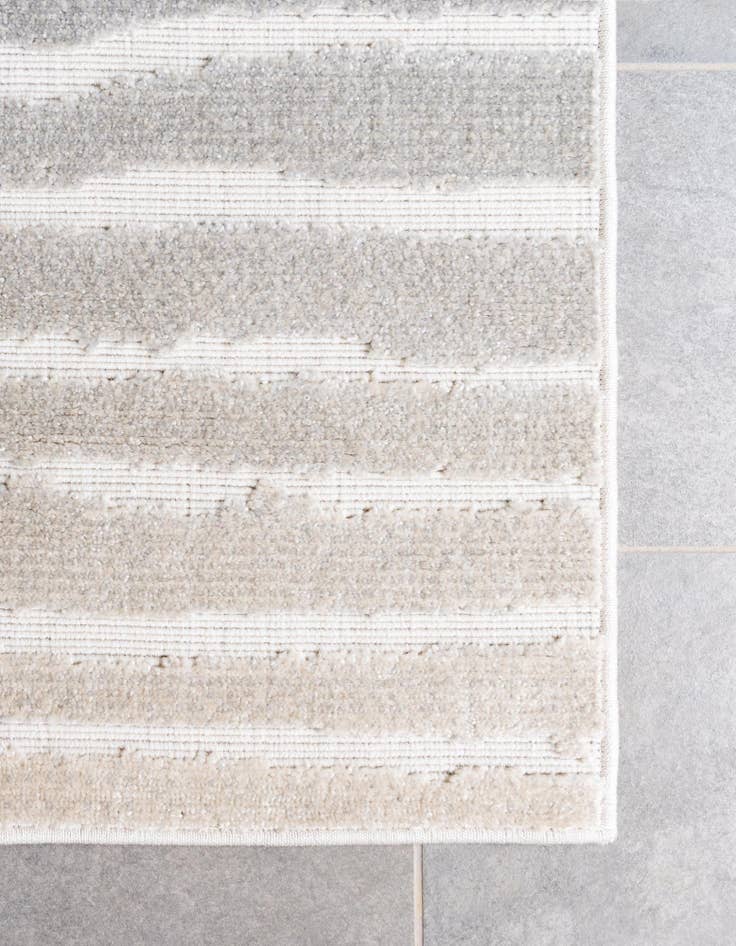 Detail image of  4' x 6'  Washable Sabrina Soto Ola Indoor / Outdoor Rug