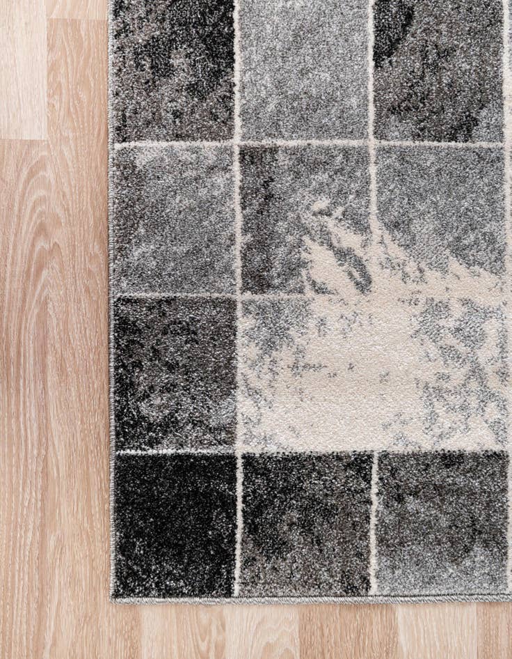 Detail image of  7' x 10' Savannah Rug