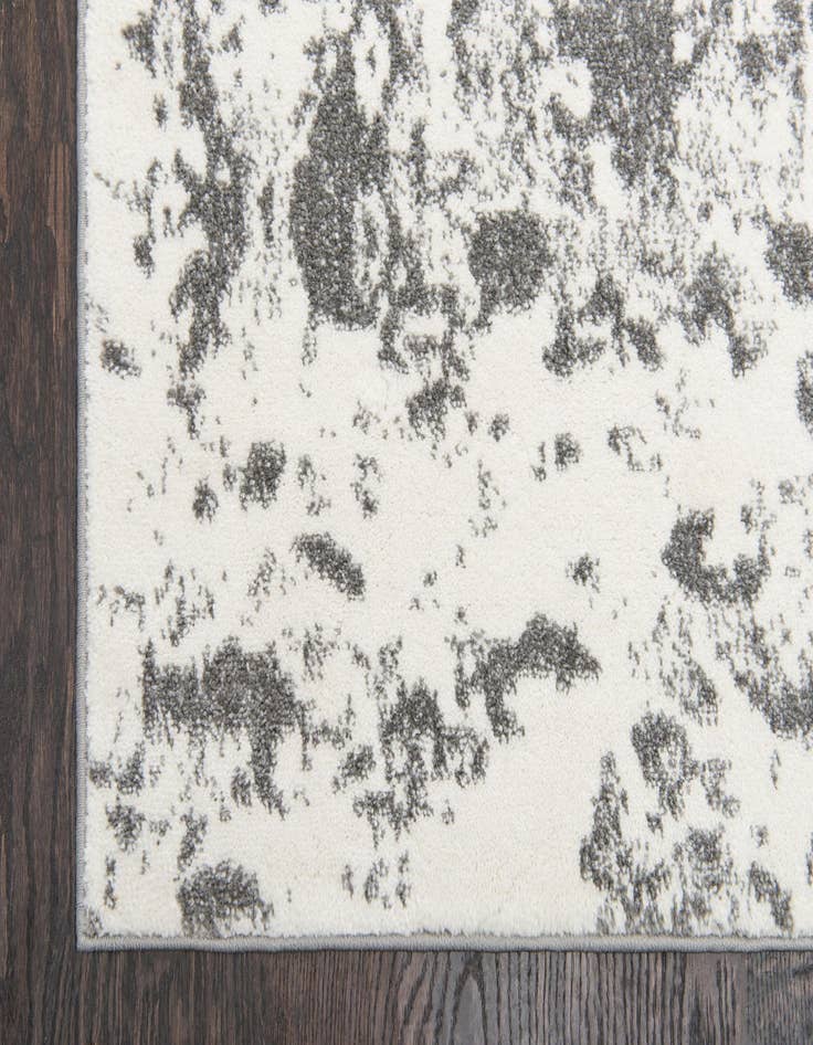 Detail image of  4' x 6' Veneto Rug