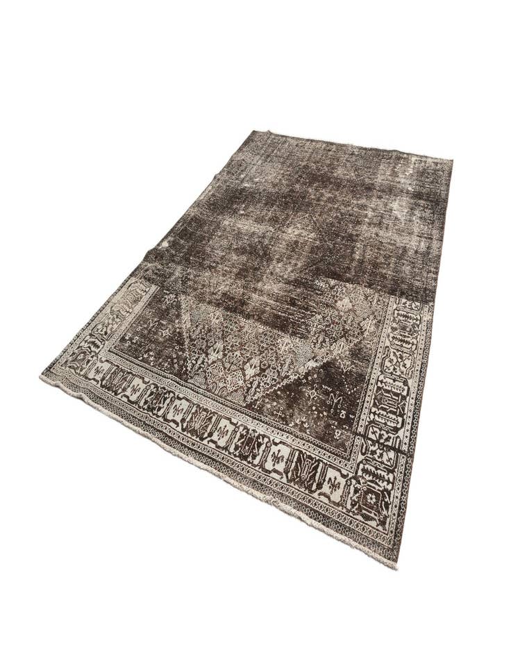 Detail image of  8' x 11' 7 Vintage Royal Rug