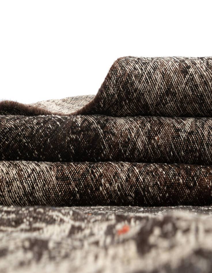 Detail image of  8' x 11' 7 Vintage Royal Rug