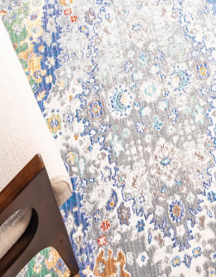 Detail image of  8' x 8' Alexis Round Rug