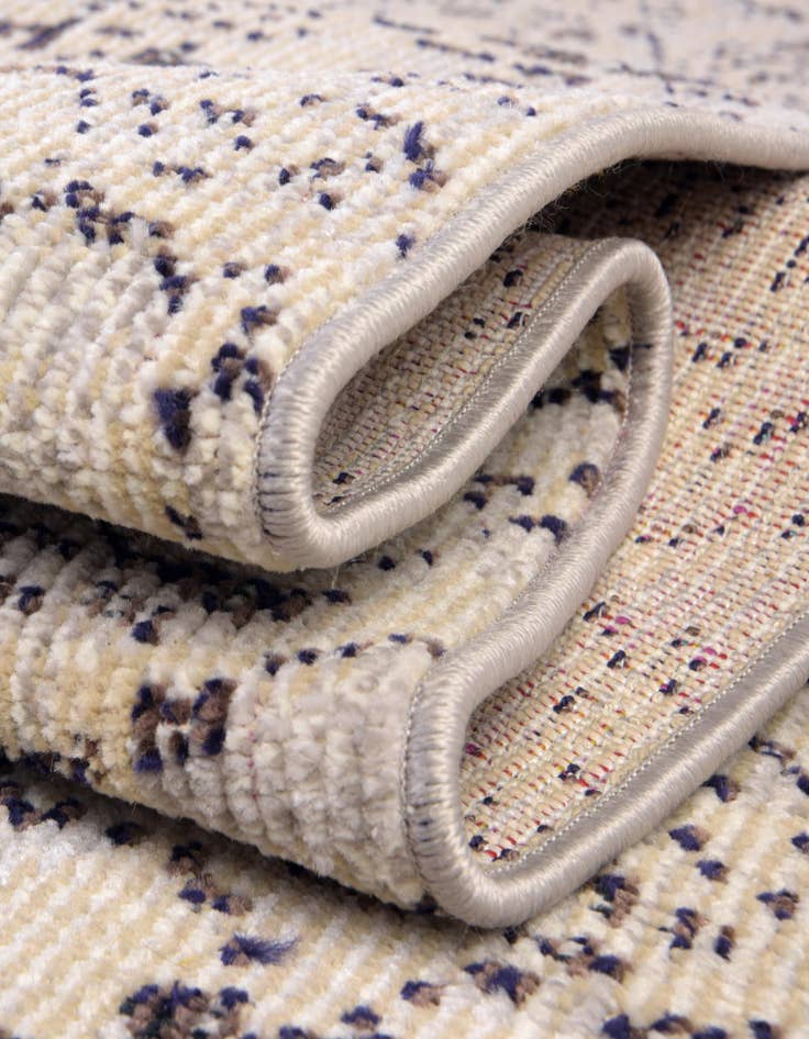 Detail image of  4' x 4' Amulet Round Rug