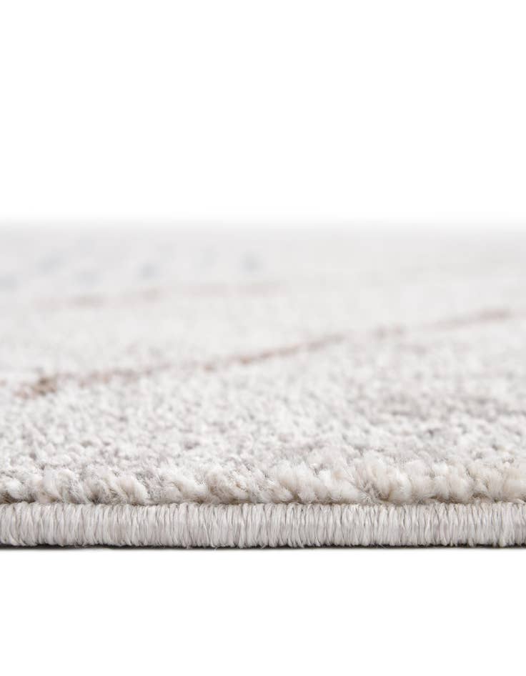 Detail image of  3' 3 x 3' 3 Aramis Round Rug