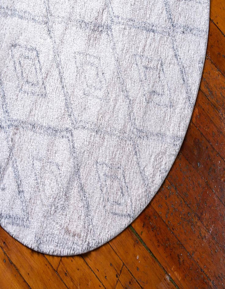 Detail image of  4' 7 x 4' 7 Artemis Round Rug
