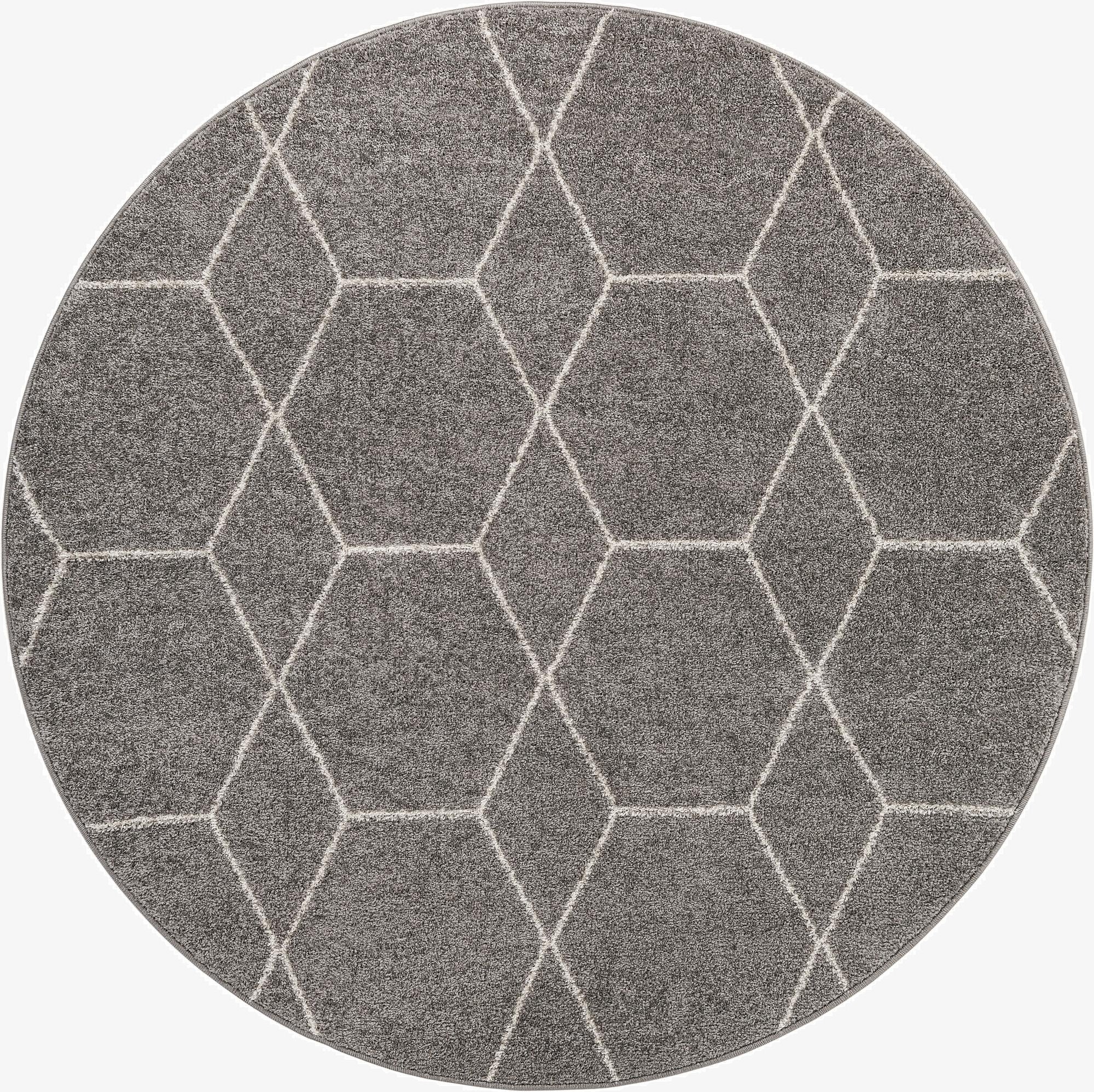  5' 3 x 5' 3 Lattice Frieze Round Rug