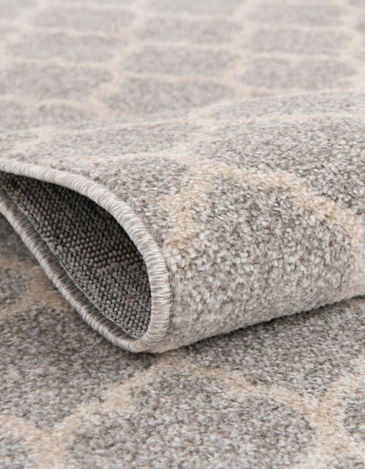 Detail image of  10' x 10' Lattice Round Rug