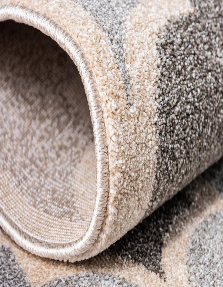 Detail image of  8' x 8' Lattice Round Rug