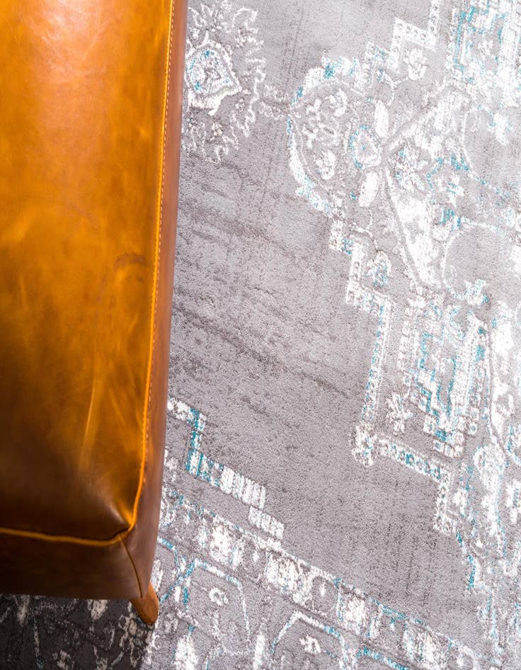 Detail image of  4' x 4' Modern Classical Round Rug