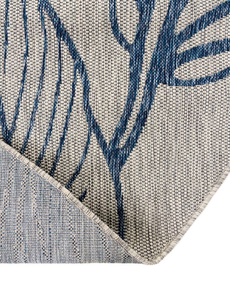 Detail image of  4' x 4'  Washable Botanical Indoor / Outdoor Round Rug