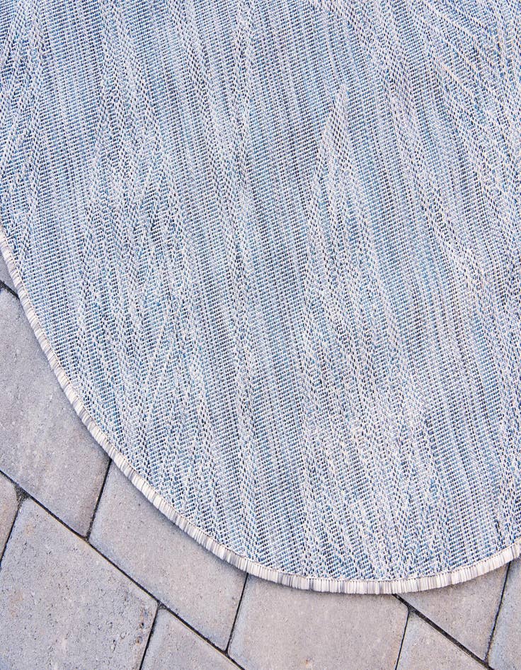 Detail image of  4' x 4'  Washable Botanical Indoor / Outdoor Round Rug