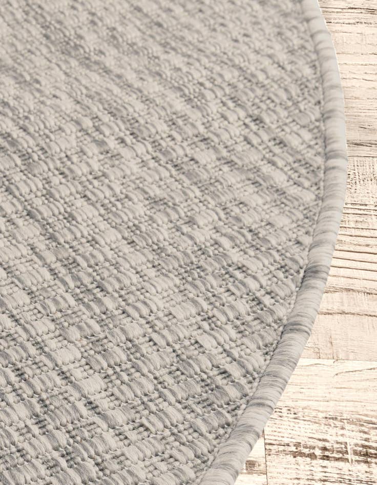 Detail image of  7' 10 x 7' 10  Washable Solid Indoor / Outdoor Round Rug