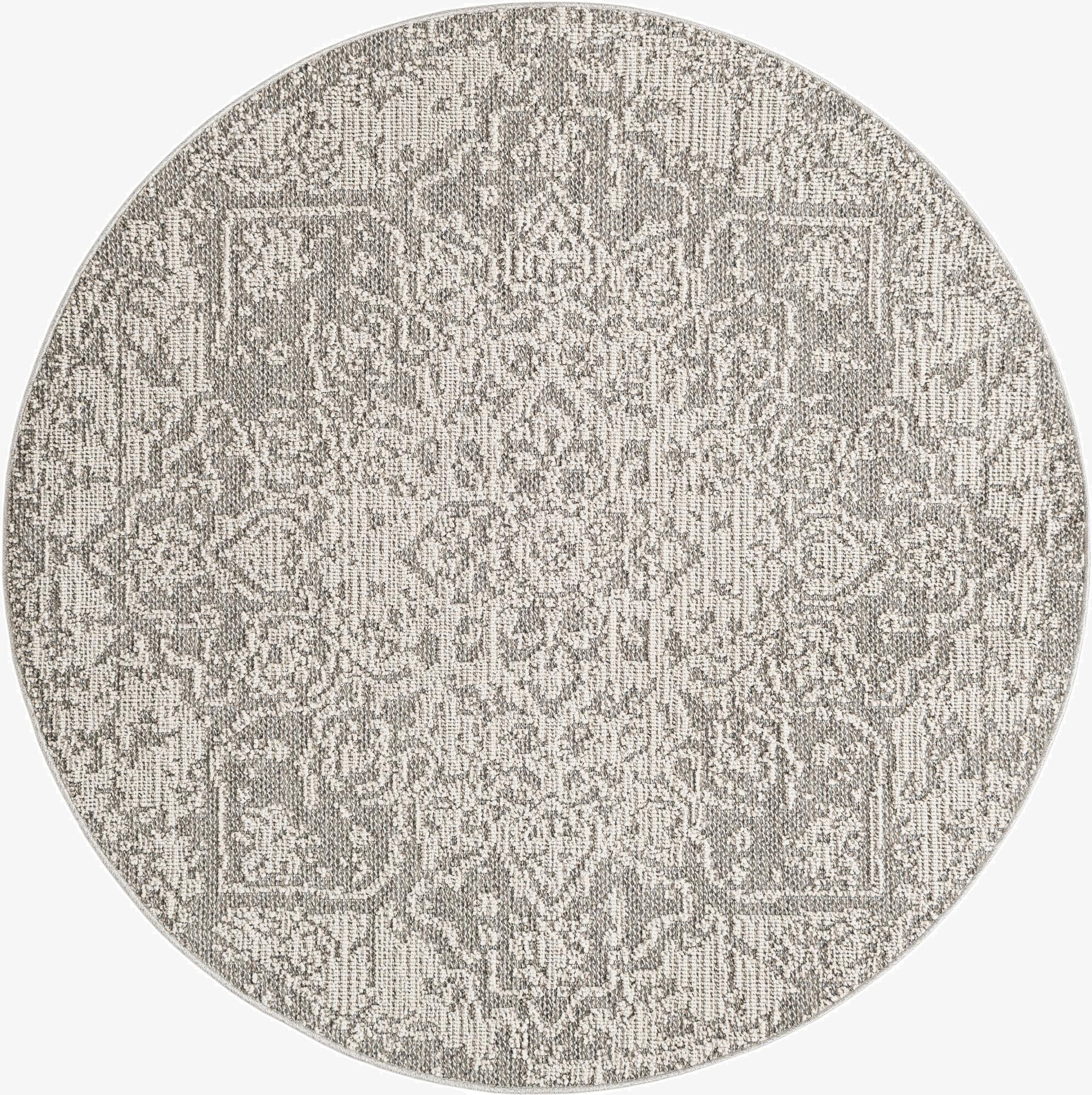  5' 3 x 5' 3  Washable Traditional Indoor / Outdoor Round Rug