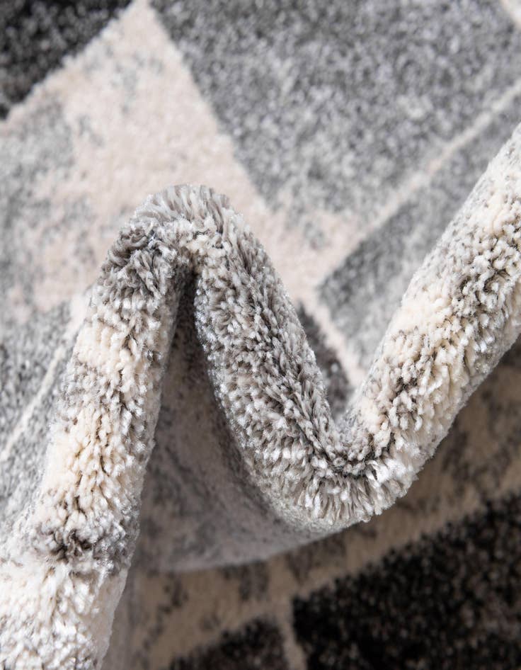 Detail image of  6' x 6' Savannah Round Rug