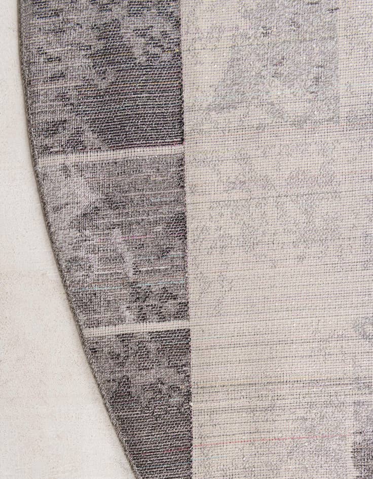 Detail image of  6' x 6' Savannah Round Rug