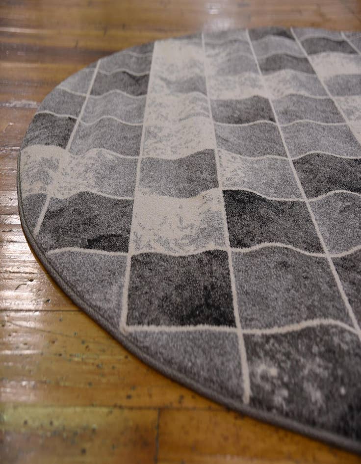 Detail image of  6' x 6' Savannah Round Rug