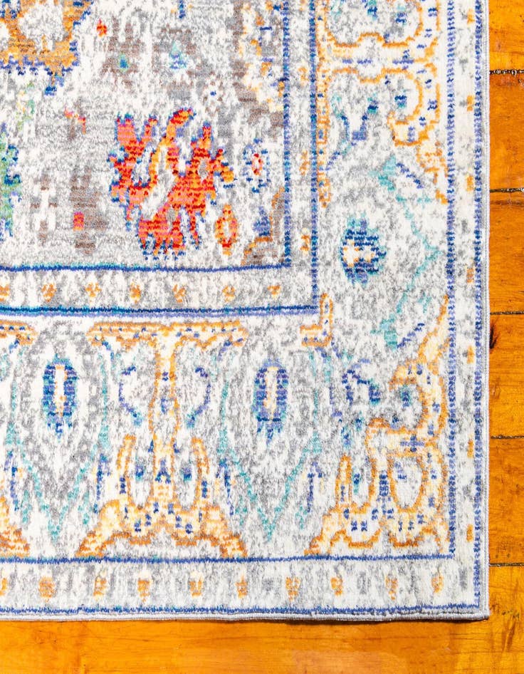 Detail image of  2' 7 x 9' 10 Alexis Runner Rug