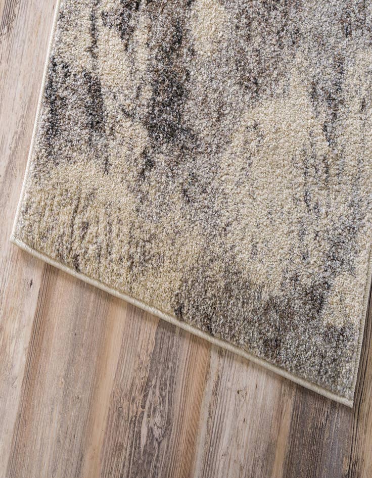 Detail image of  2' 7 x 10'  Washable Amalfi Runner Rug