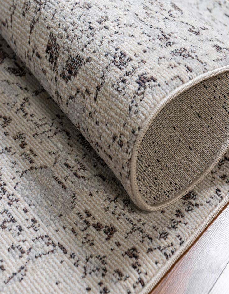 Detail image of  2' 2 x 6' Amulet Runner Rug