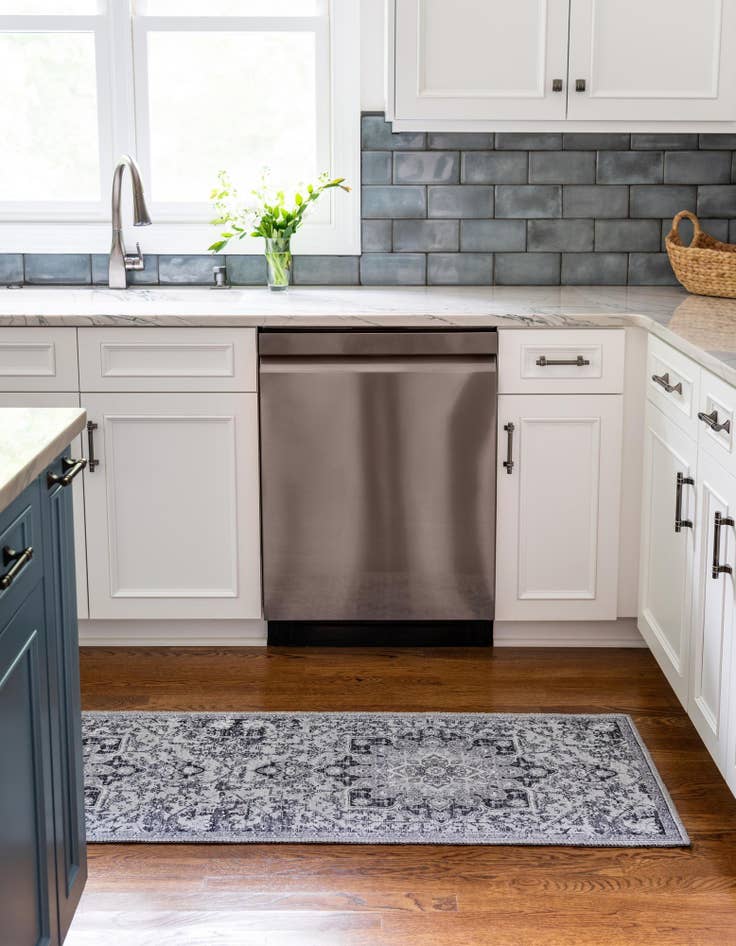 Detail image of  2' x 8'  Washable Francesca Runner Rug